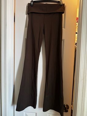 ALO Yoga Brown Fold-Over Waist Flare Pants- Espresso Size S Full Length 33”